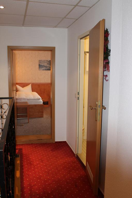 Gasthaus& Pension Zum Roten Haus Bad Schandau Quarto foto